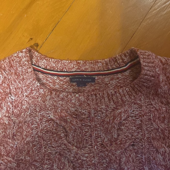 Tommy Hilfiger sweater - Picture 2 of 2